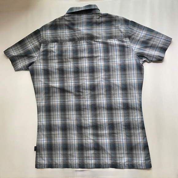 Kuhl Shirt Mens Small Eluxur Plaid Short Sleeve Button Hiking Outdoor Gorpcore - Picture 2 of 11